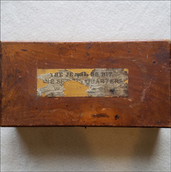 American case lid with fragmentary W. A. Ives Jennings label